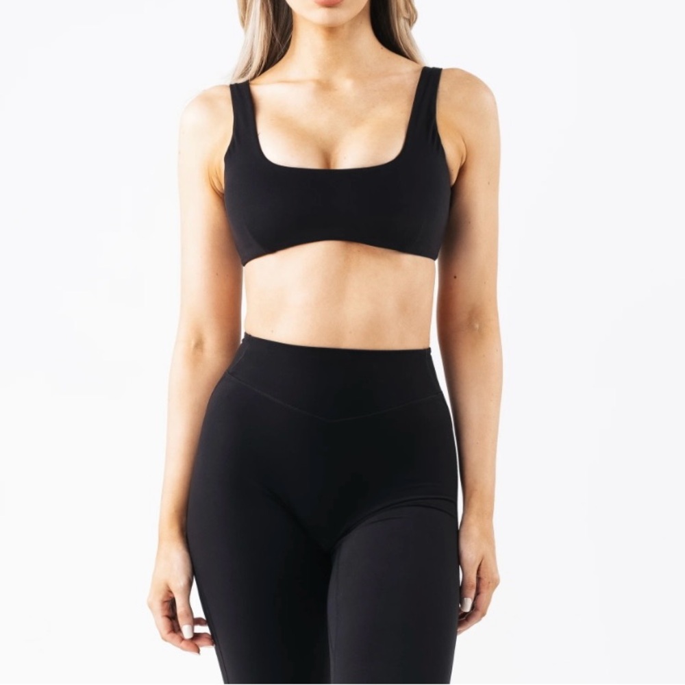 Alphalete Olivia Sculpt Bra - Black Women's sports bra